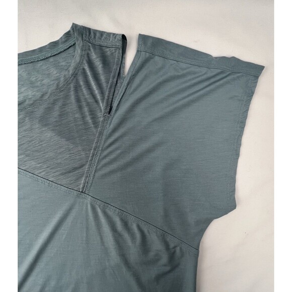 Lululemon No Inhibitions Cloud Blue Cropped Tee Cut Out Lightweight Sz 4 - Picture 9 of 13